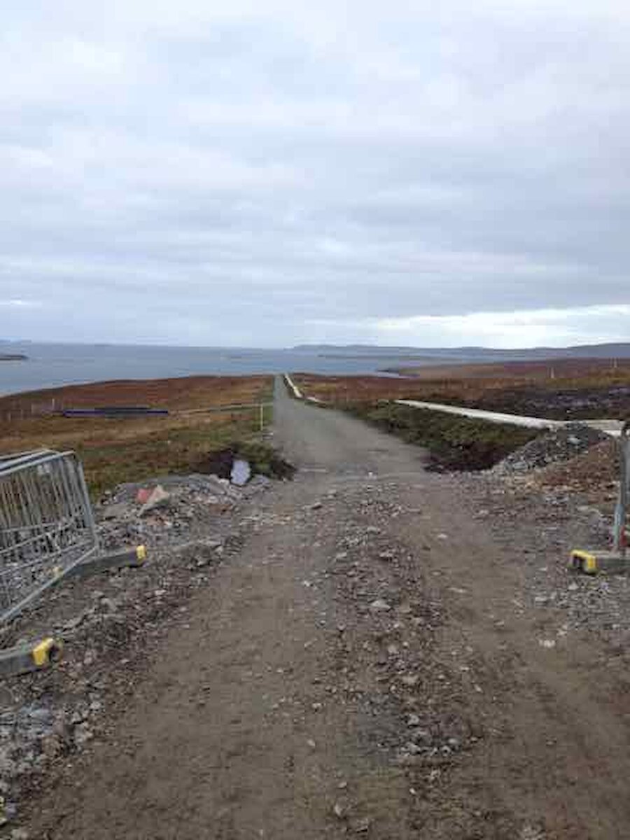 The landfall in Shetland of the SIRGE Laggan-Tormore gas pipeline