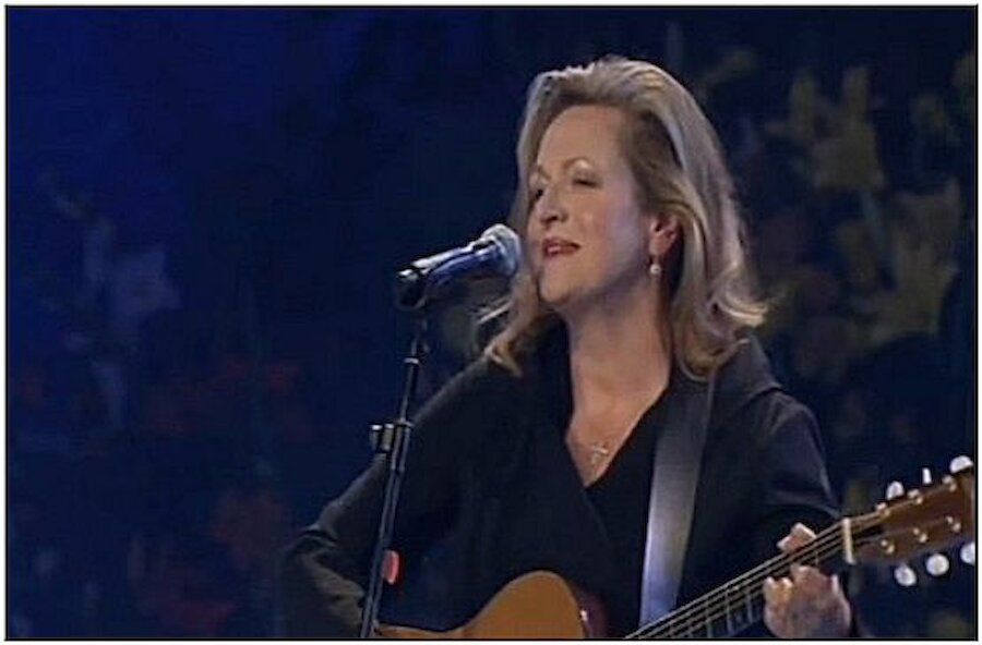 Barbara Dickson, from the YouTube performance of Four Strong Winds (Courtesy Barbara Dickson)