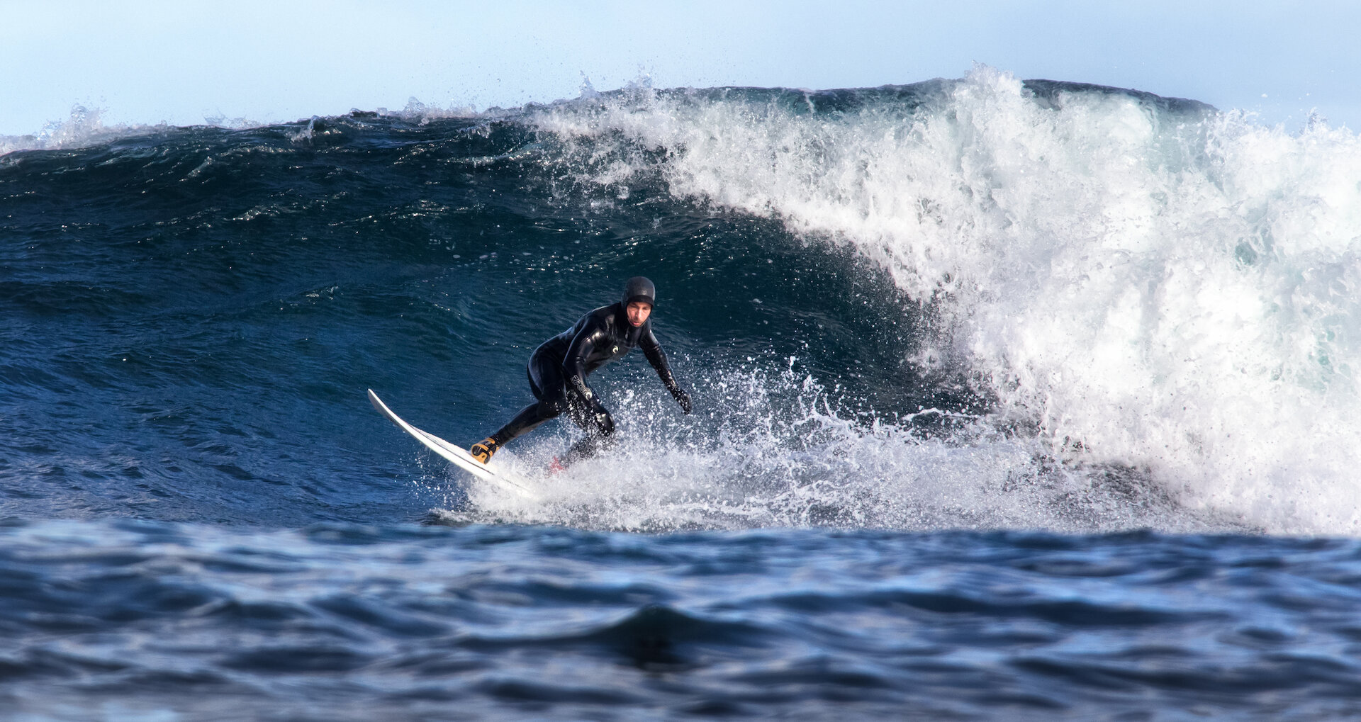 Several beaches in the South Mainland enjoy surfable waves.