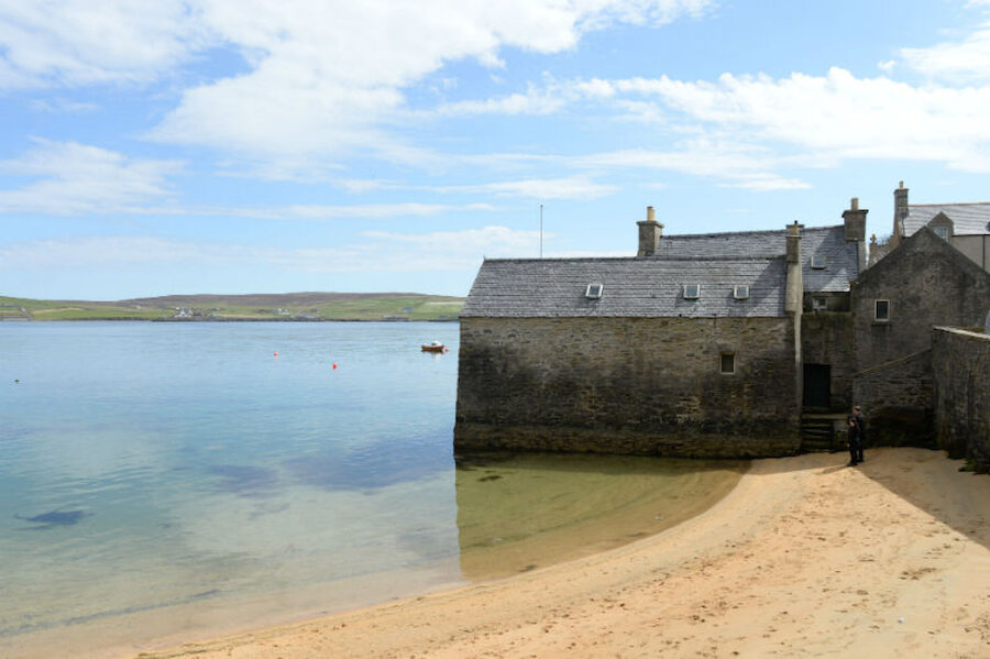 A sandy beach and clear water in the very heart of Lerwick (Courtesy Alastair Hamilton)