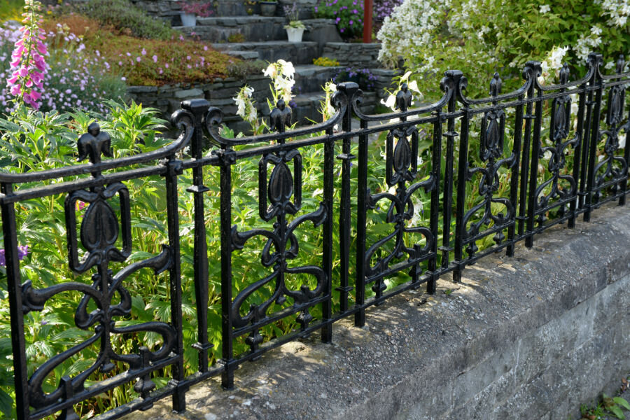 Railings in Lerwick and Scalloway survived intact and most remain in good condition.