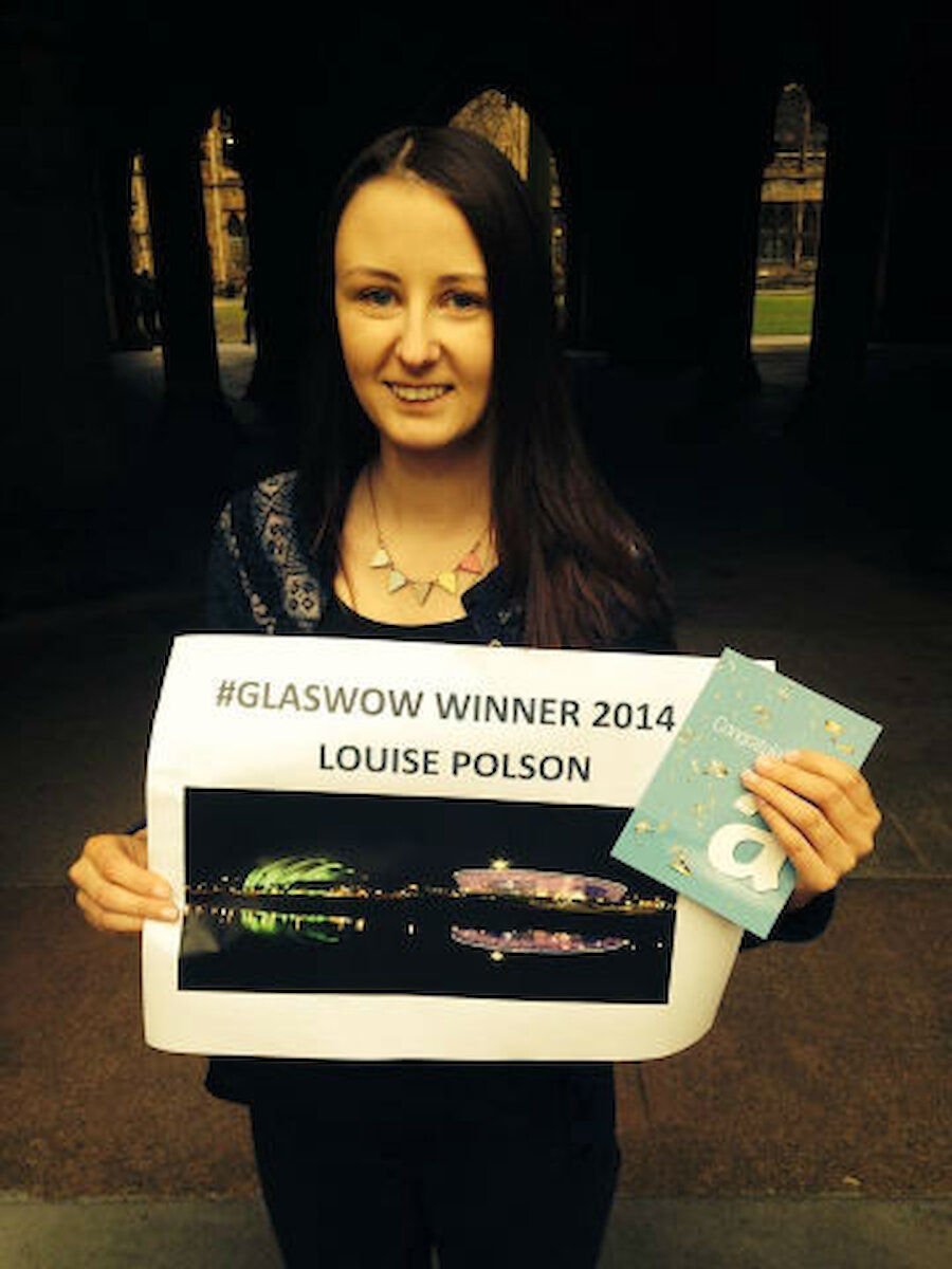 Louise Polson with her winning photograph (Courtesy University of Glasgow)