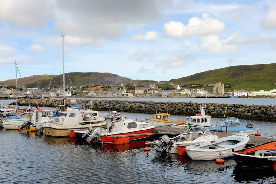 Scalloway has two marinas. This is the western one, by the Boating Club. | Alastair Hamilton