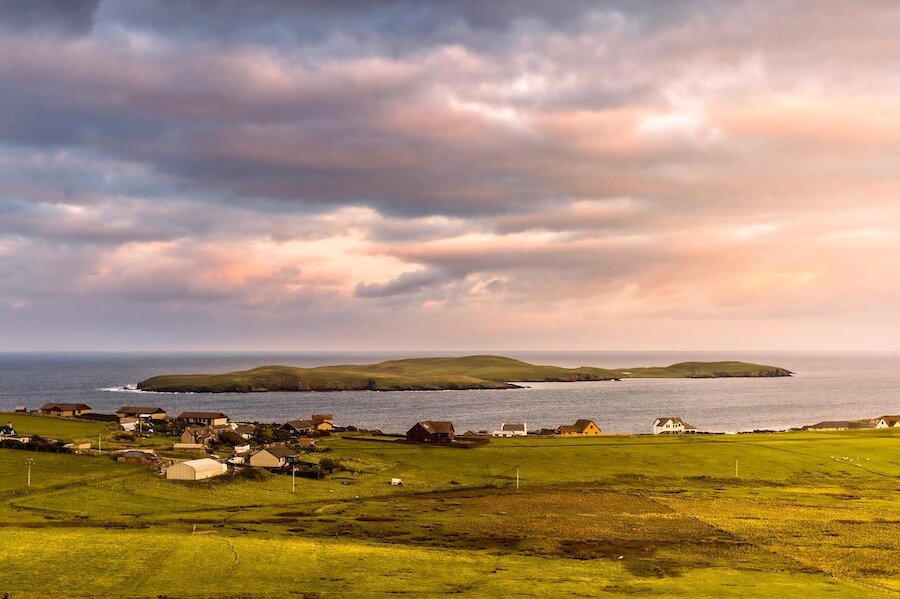 The walk gives excellent views eastward to Mousa. | @shetland_in_360