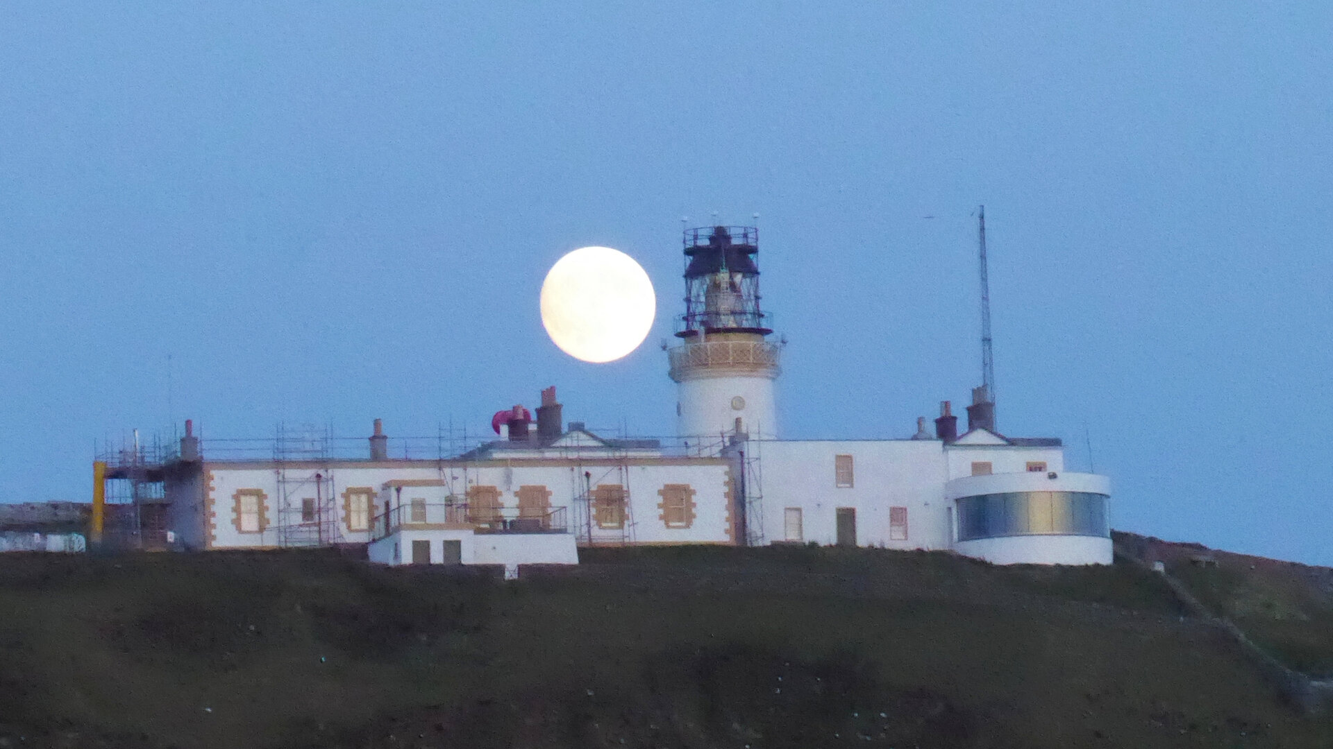 The lighthouse at Sumburgh Head at dusk.