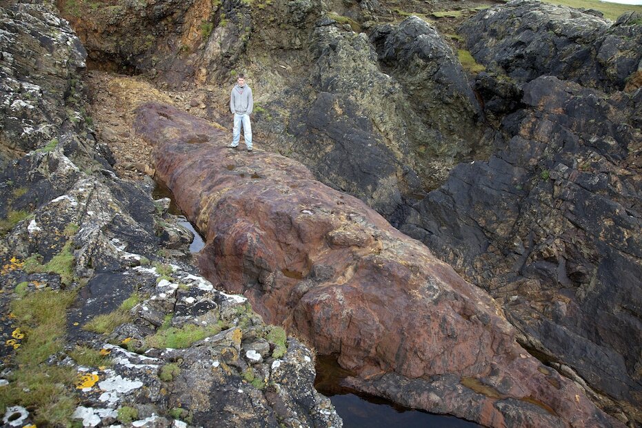 Ore deposit at Garths Ness