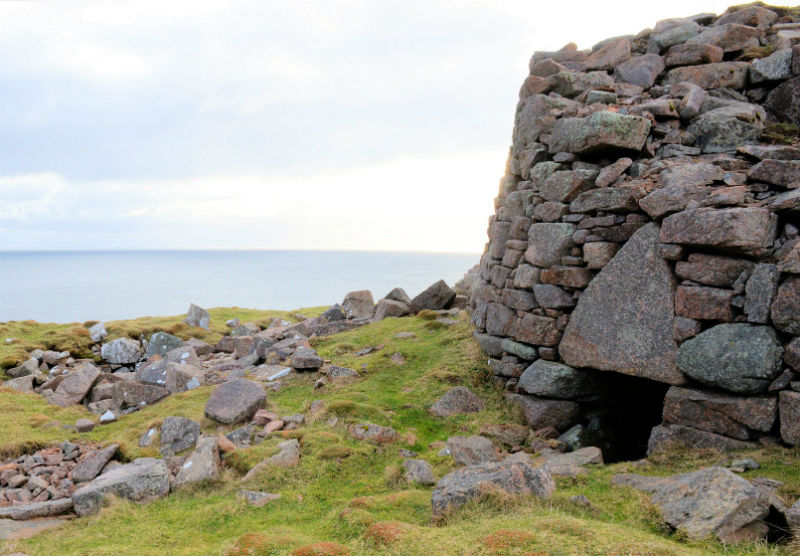 The tapering wall and triangular lintel at Culswick Broch (Courtesy Alastair Hamilton)
