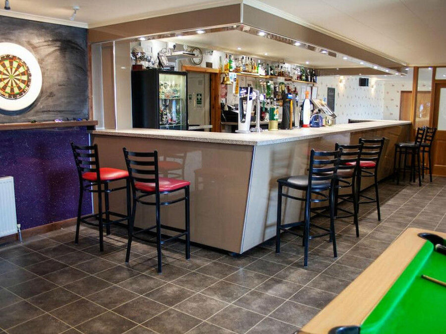 The Brae Hotel has modern bar facilities (Courtesy Christie & Co)