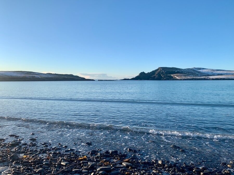 The shoreline at Minn, West Burra | Alastair Hamilton