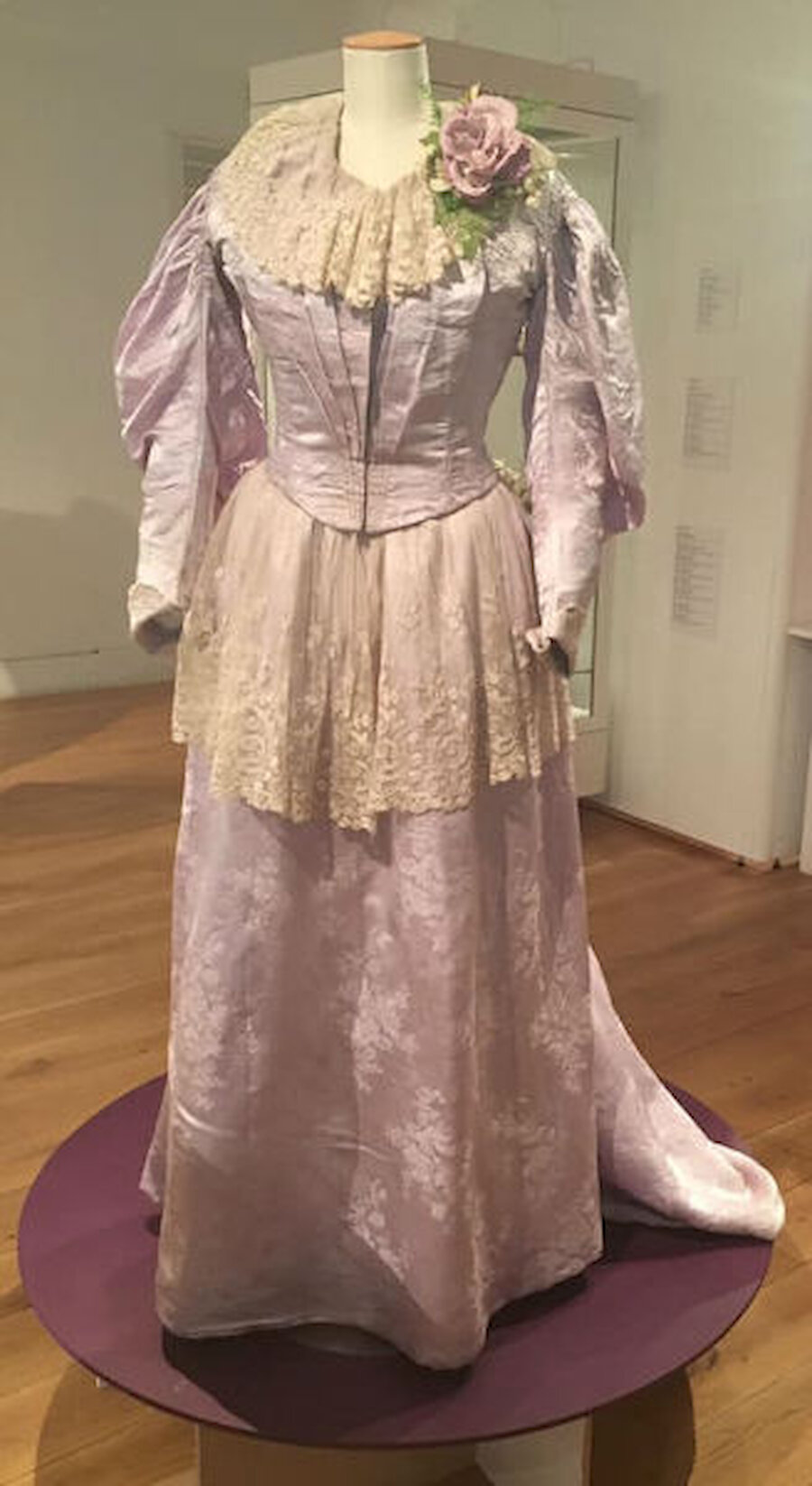 Sinclair Budge's dress in lavender silk (Courtesy Shetland Museum and Archives)