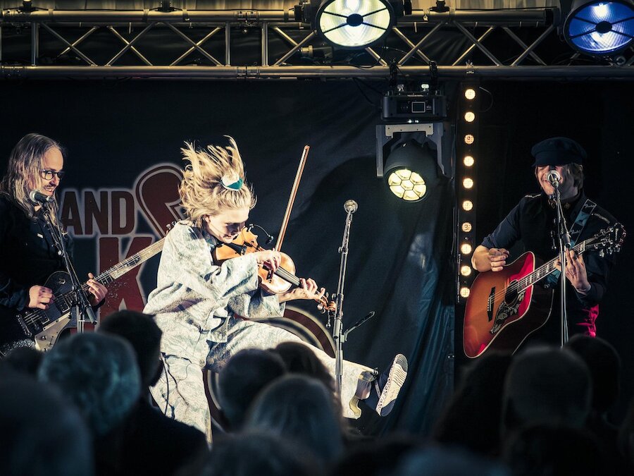 Is the Shetland Folk Festival weekend a good time to visit Shetland?