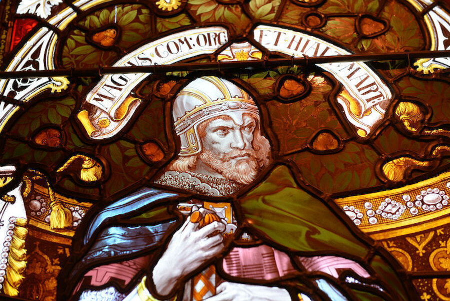A detail from one of the windows in Lerwick Town Hall (Courtesy Alastair Hamilton)